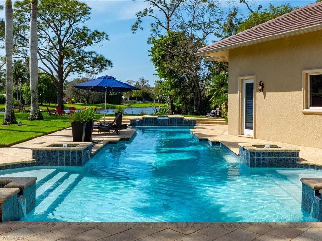 741 Hickory Rd, Naples, FL 34108-32