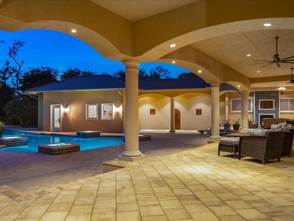 741 Hickory Rd, Naples, FL 34108-46