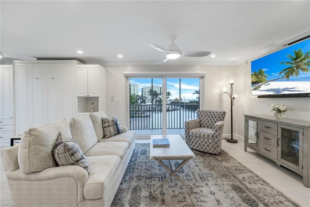 3450 Gulf Shore Blvd N 306, Naples, FL 34103-10