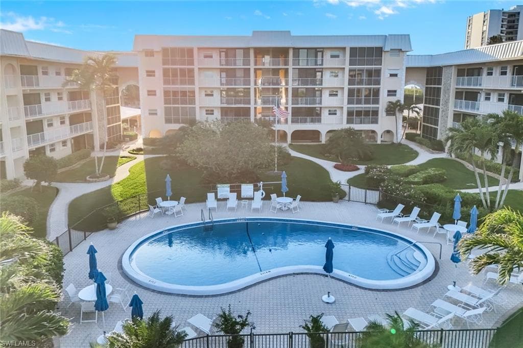 3450 Gulf Shore Blvd N 306, Naples, FL 34103-27