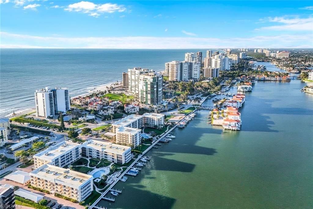 3450 Gulf Shore Blvd N 306, Naples, FL 34103-1