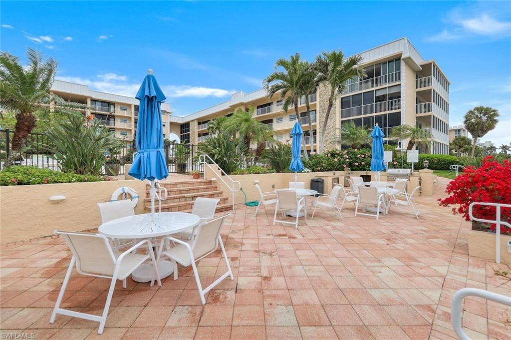 3450 Gulf Shore Blvd N 306, Naples, FL 34103-28