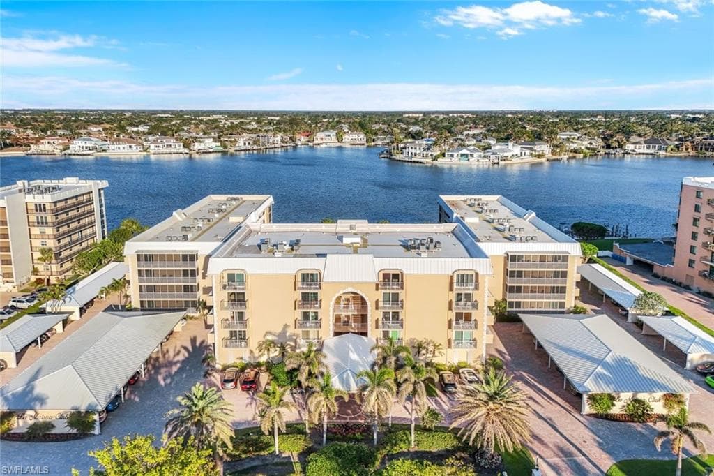 3450 Gulf Shore Blvd N 306, Naples, FL 34103-3