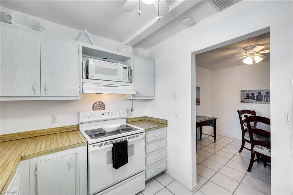 2000 Alamanda Dr 206, Naples, FL 34102-11