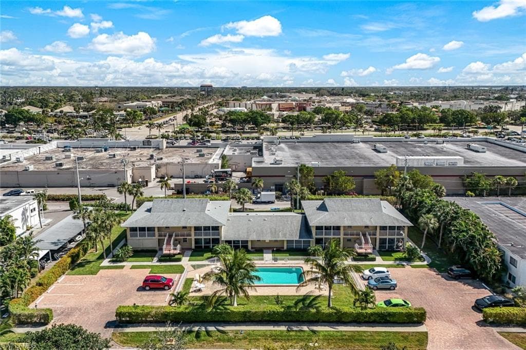 2000 Alamanda Dr 206, Naples, FL 34102-27