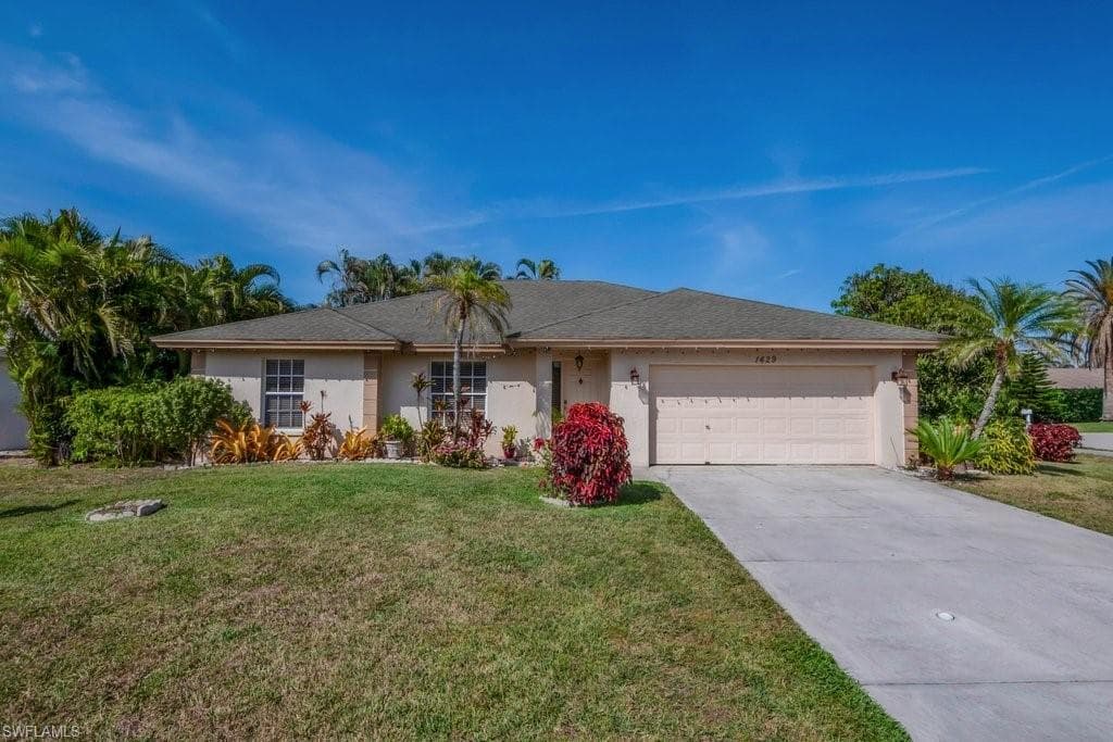 1429 Kelp Ln, Naples, FL 34105-4