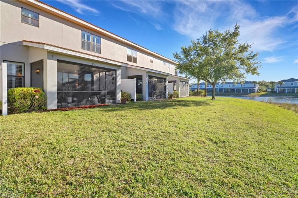 15357 Summit Place Cir 260, Naples, FL 34119-18
