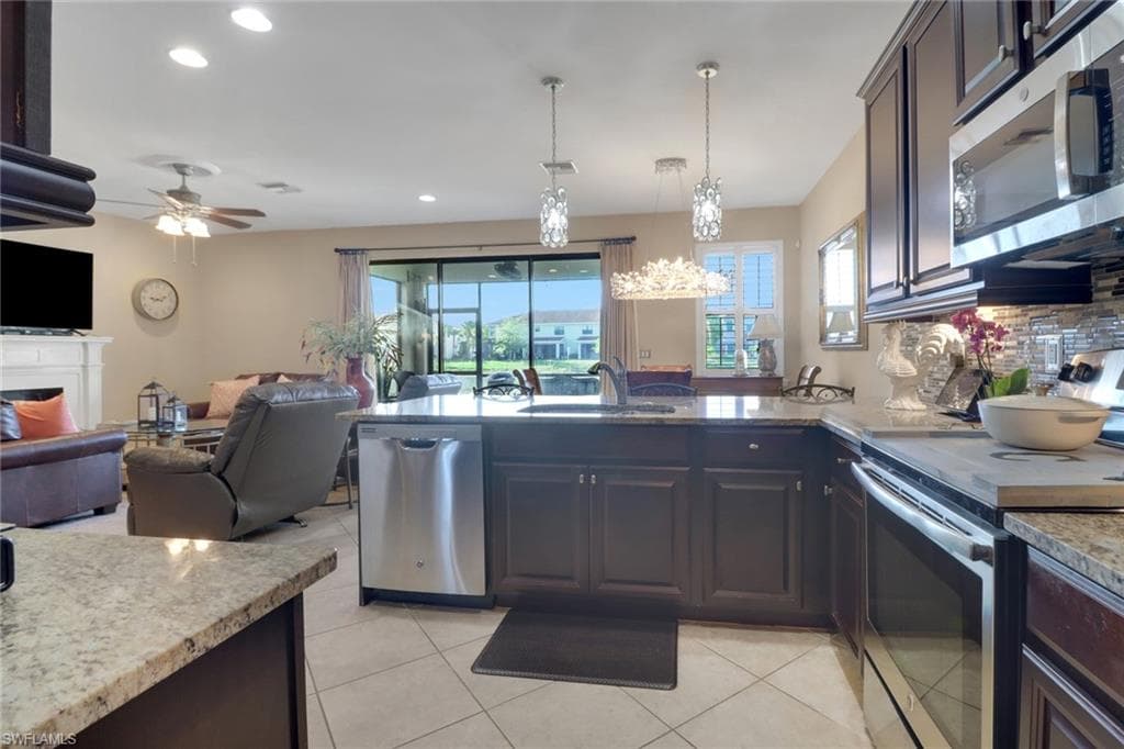15357 Summit Place Cir 260, Naples, FL 34119-3