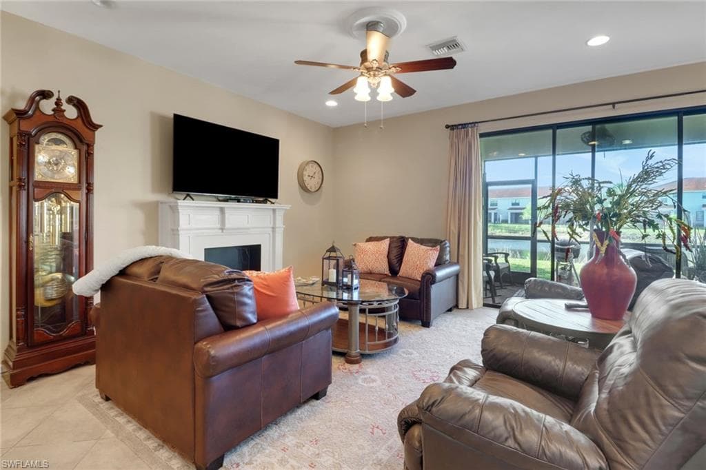 15357 Summit Place Cir 260, Naples, FL 34119-6
