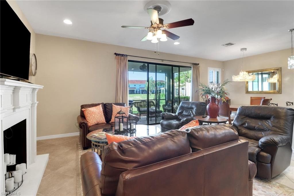 15357 Summit Place Cir 260, Naples, FL 34119-7