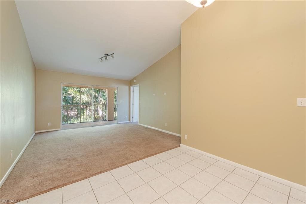 338 Bradstrom Cir 204a, Naples, FL 34113-3