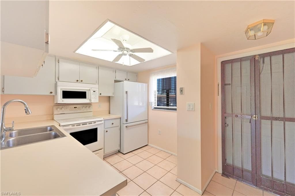 4790 Cleveland Ave 905, Fort Myers, FL 33907-4