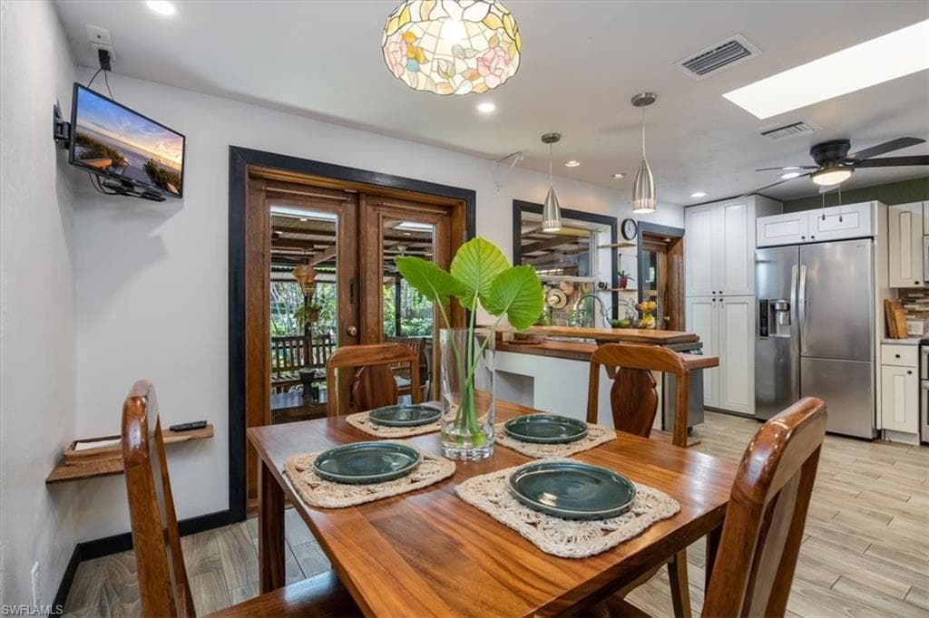 1100 13th St N, Naples, FL 34102-22