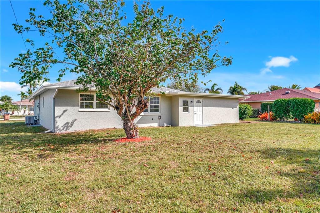 1418 26th St, Cape Coral, FL 33904-35