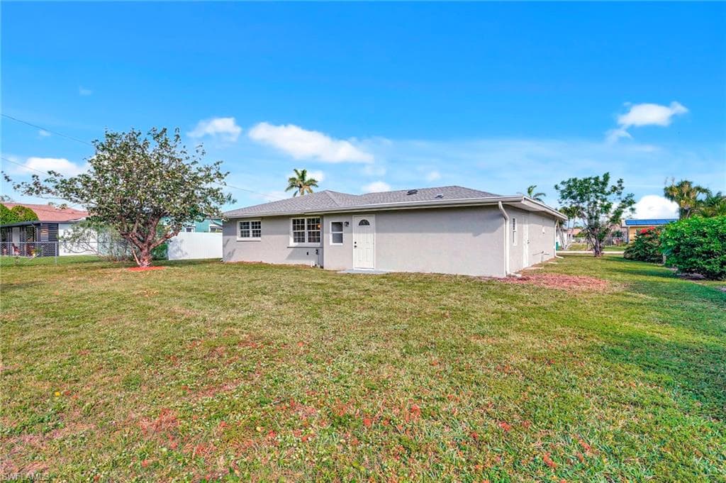 1418 26th St, Cape Coral, FL 33904-37