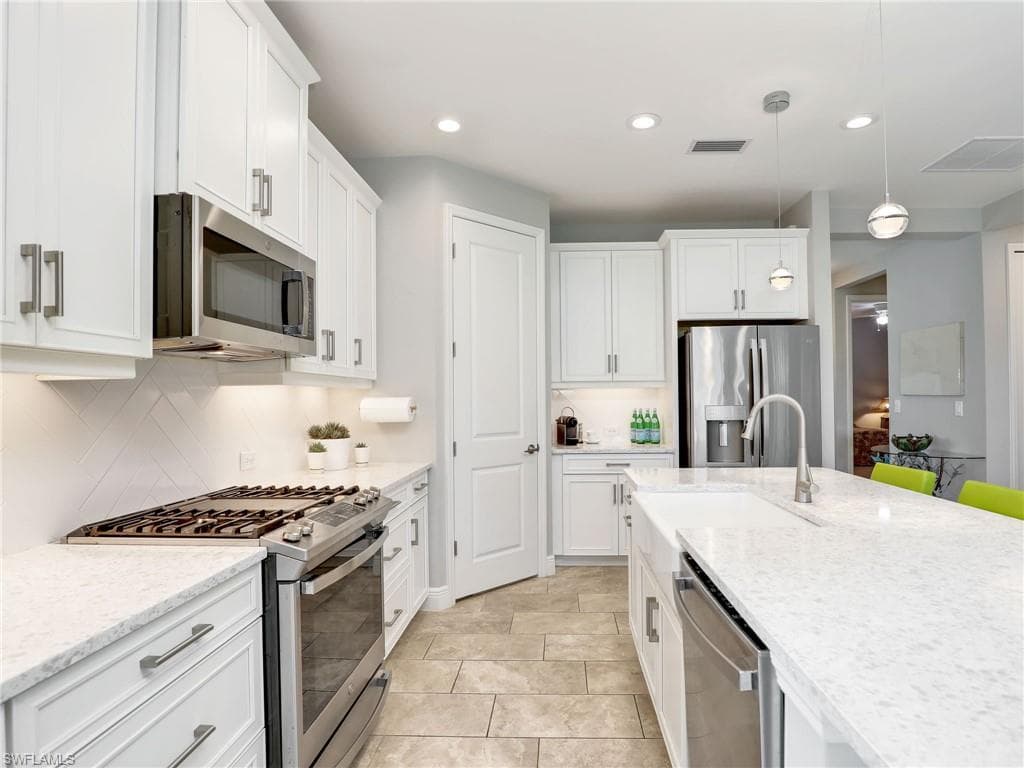 2231 Marquesa Cir, Naples, FL 34112-15
