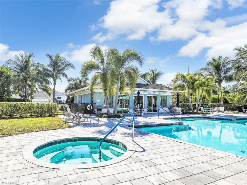 2231 Marquesa Cir, Naples, FL 34112-48