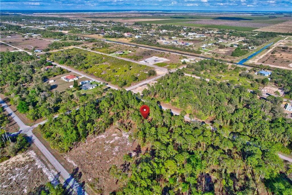 1221 Abbott Ave, Lehigh Acres, FL 33972-13