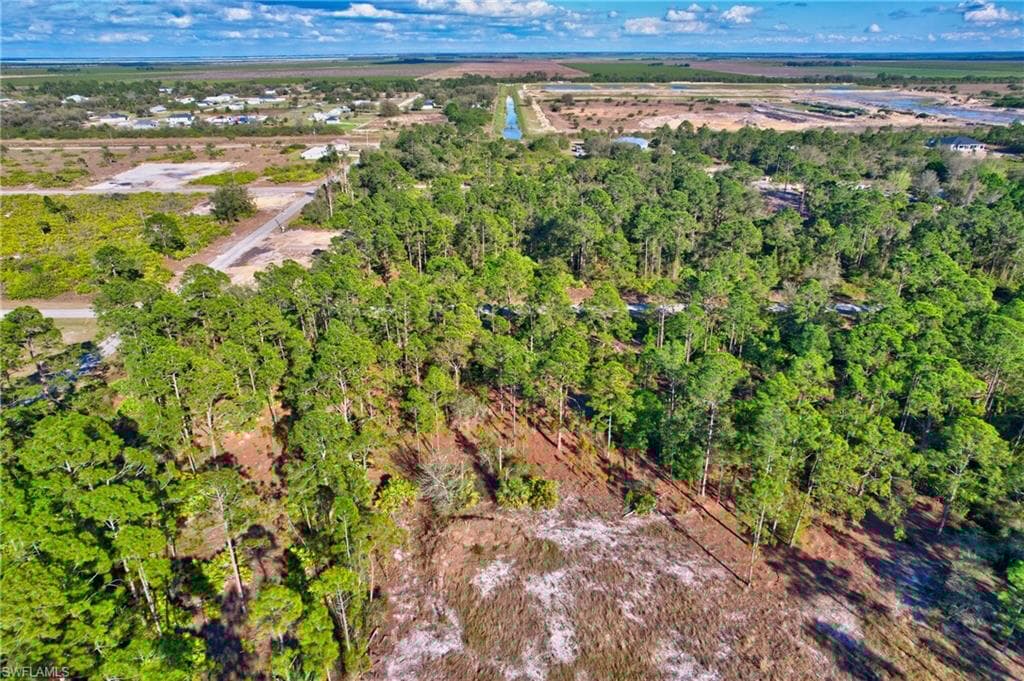 1221 Abbott Ave, Lehigh Acres, FL 33972-18