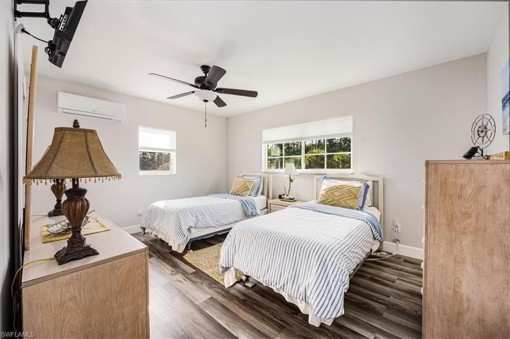 3561 Thomasson Dr, Naples, FL 34112-18