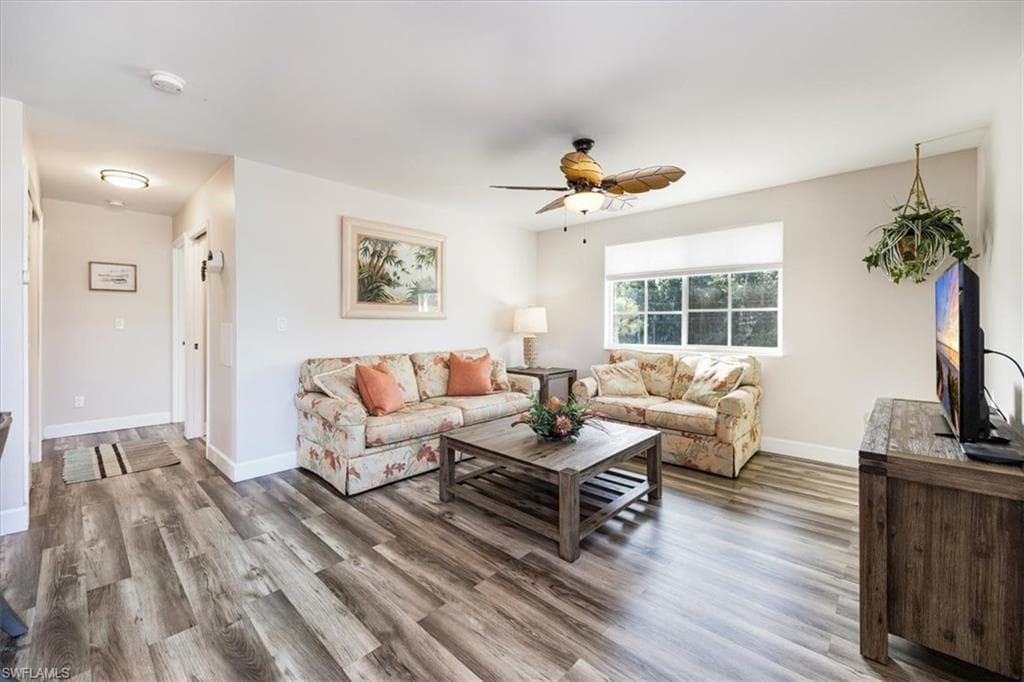 3561 Thomasson Dr, Naples, FL 34112-4
