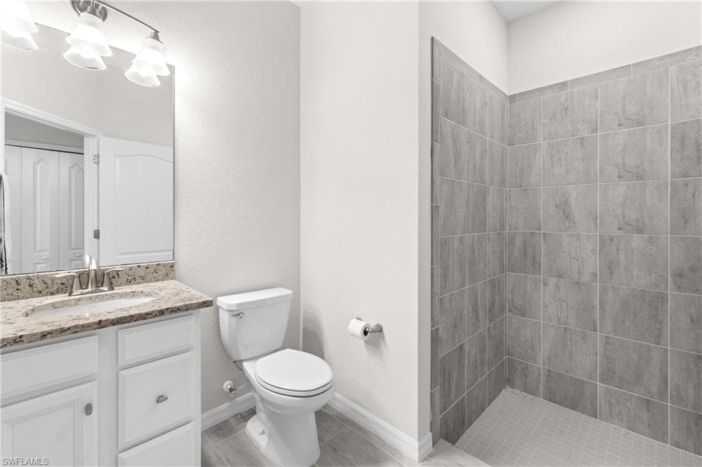 17577 Elkgrove Ln, Estero, FL 33928-31
