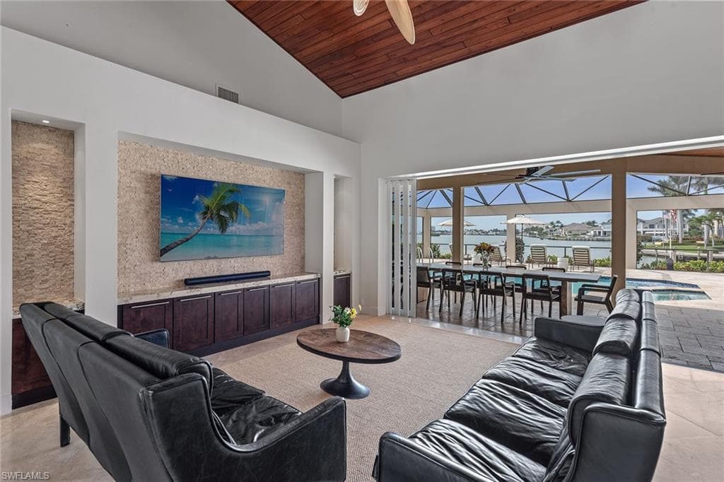 520 Barfield Dr, Marco Island, FL 34145-4