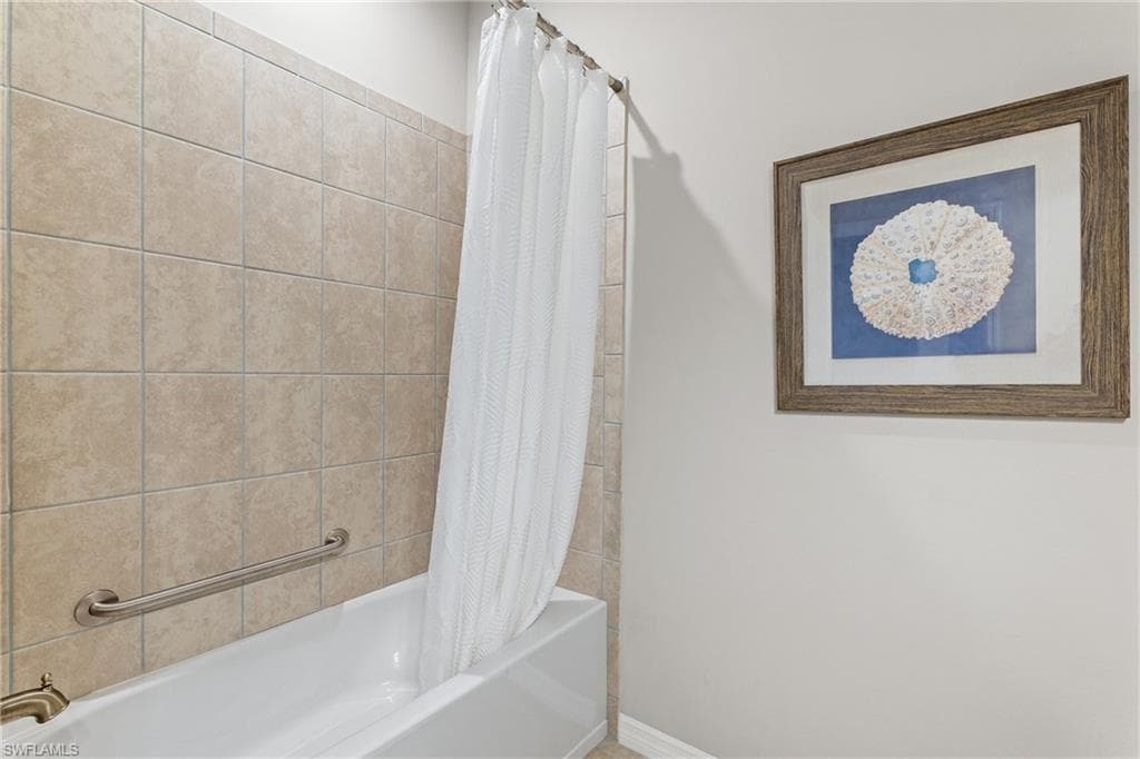 9365 Pocida Ct 203, Naples, FL 34119-23
