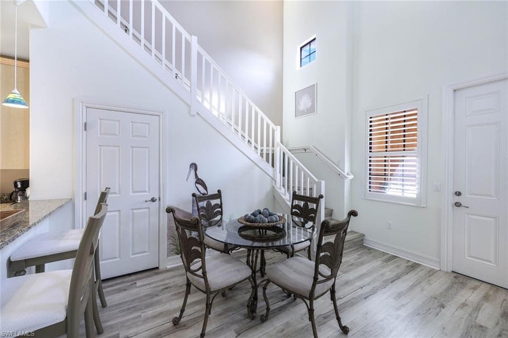 9111 Capistrano St S 8303, Naples, FL 34113-5