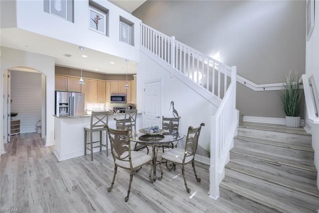 9111 Capistrano St S 8303, Naples, FL 34113-6