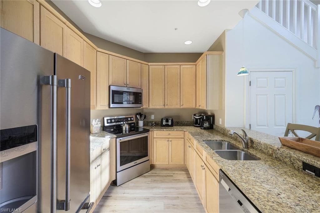 9111 Capistrano St S 8303, Naples, FL 34113-8