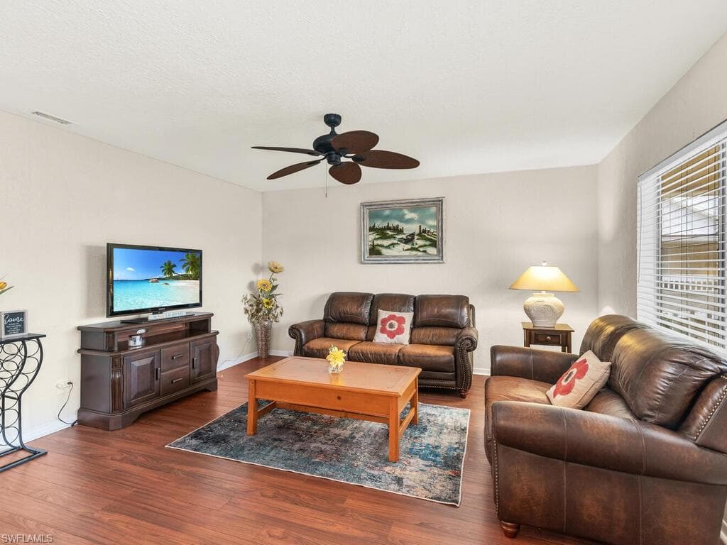 4621 Bayshore Dr Q12, Naples, FL 34112-4