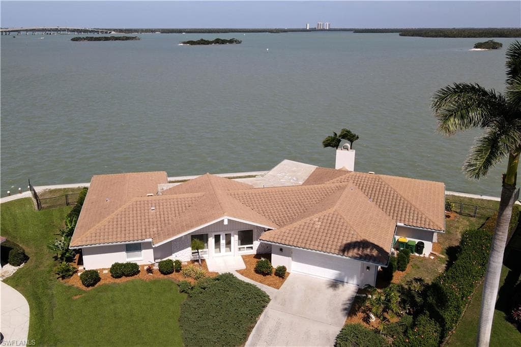 1792 Piedmont Ct, Marco Island, FL 34145-4