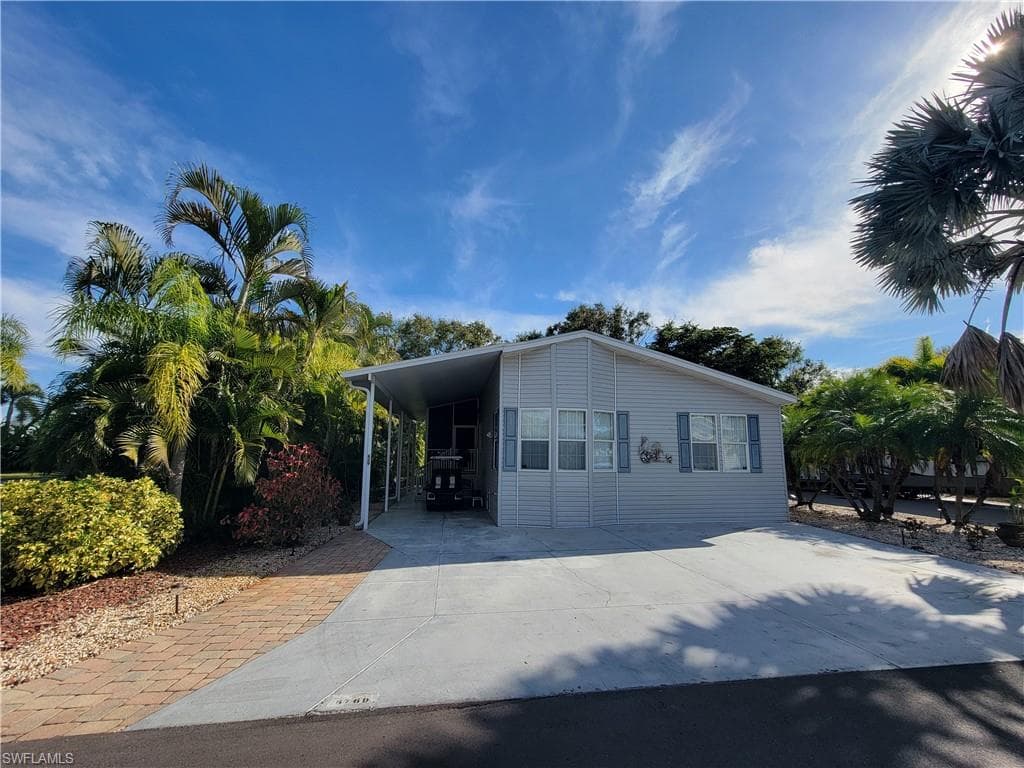 5769 Brightwood Dr., Fort Myers, FL 33905-2