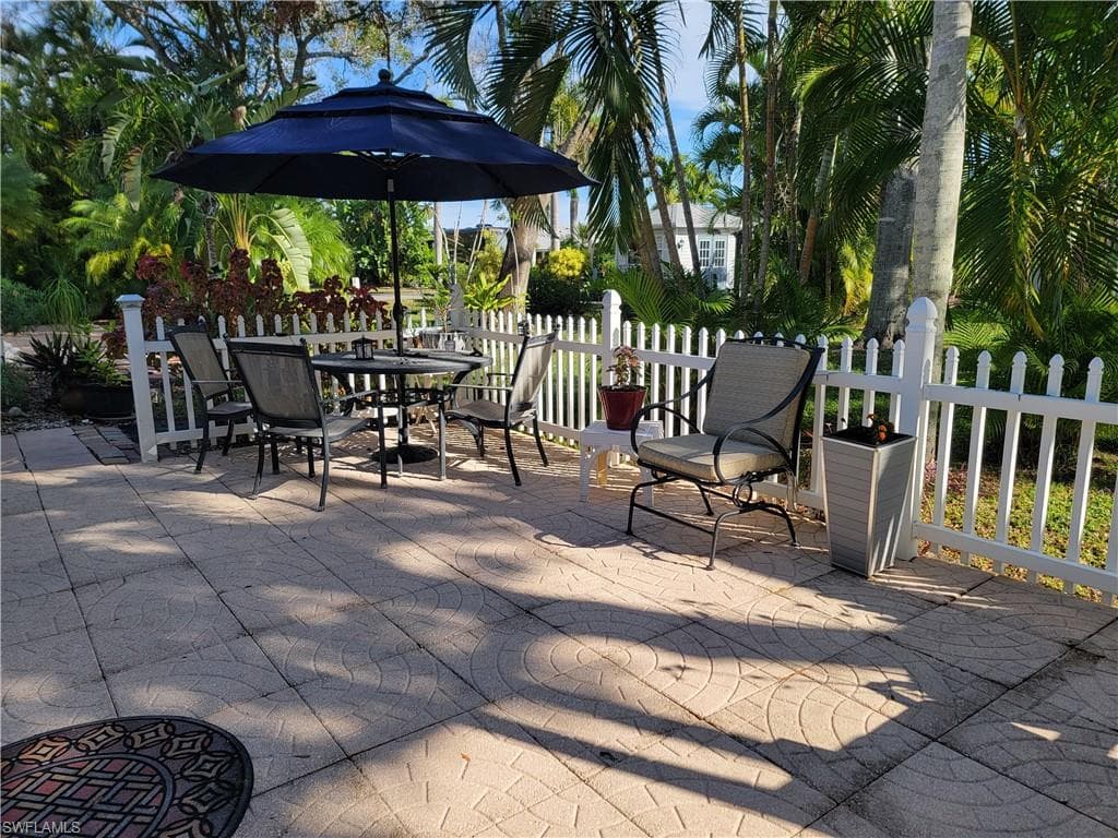 5769 Brightwood Dr., Fort Myers, FL 33905-6