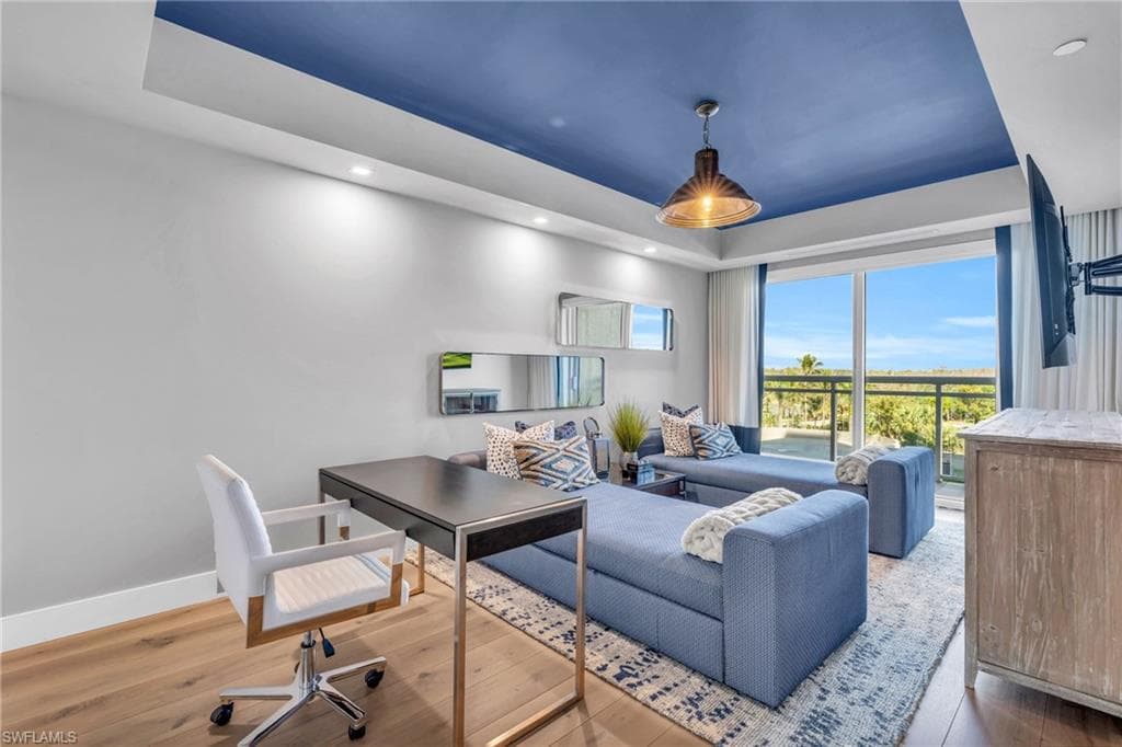 13915 Old Coast Rd 402, Naples, FL 34110-21