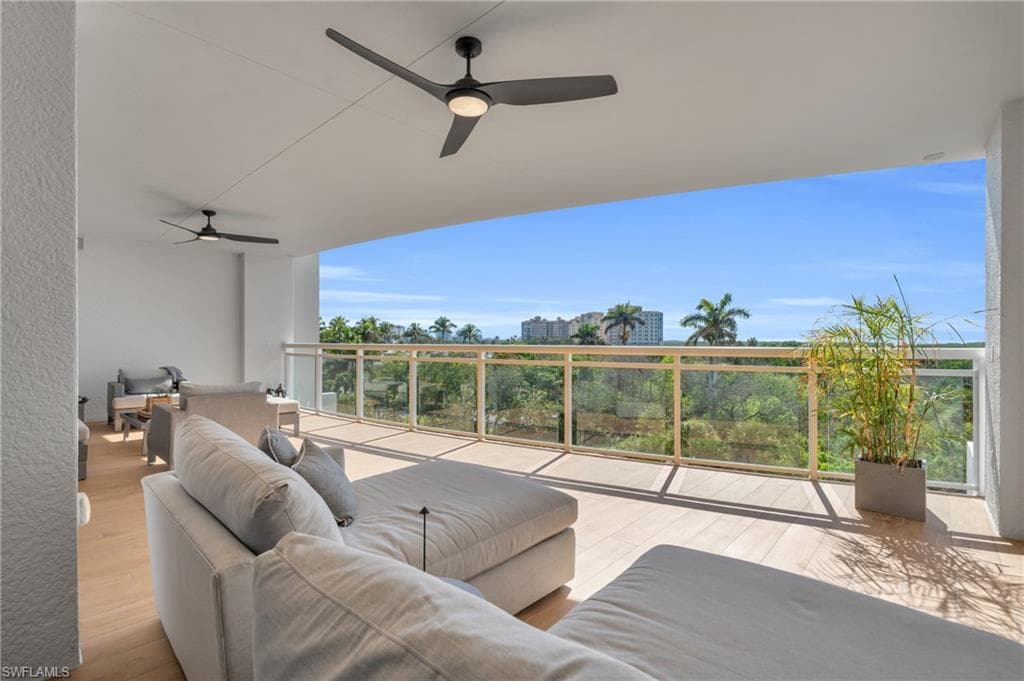 13915 Old Coast Rd 402, Naples, FL 34110-24