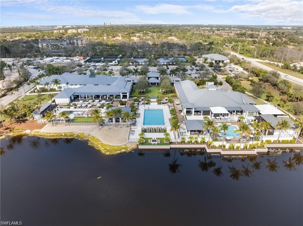 13915 Old Coast Rd 402, Naples, FL 34110-37