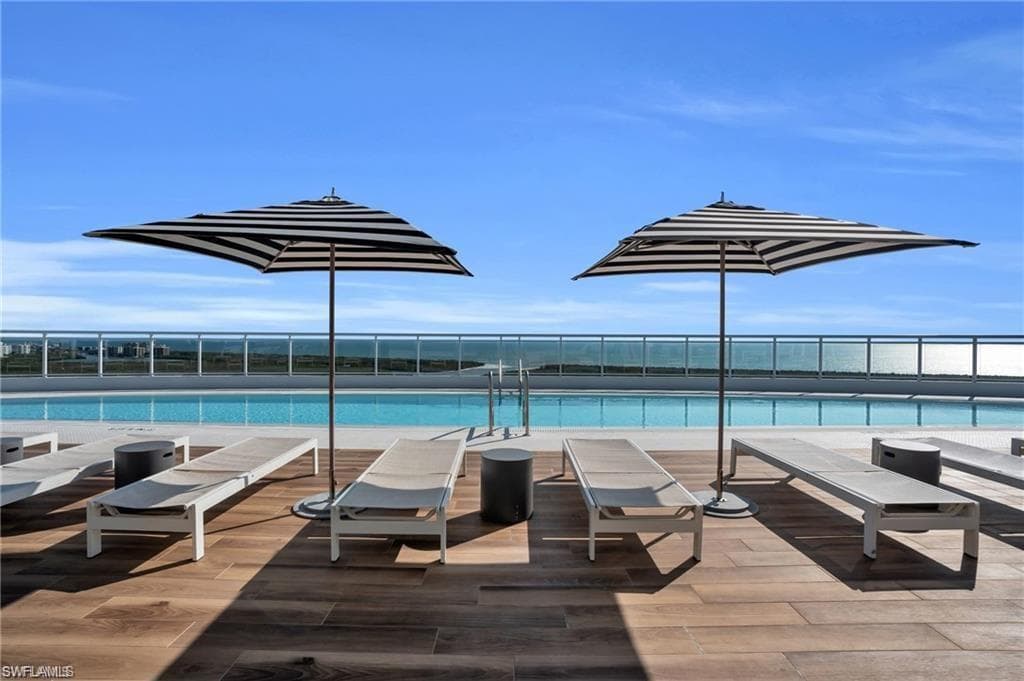 13915 Old Coast Rd 402, Naples, FL 34110-42