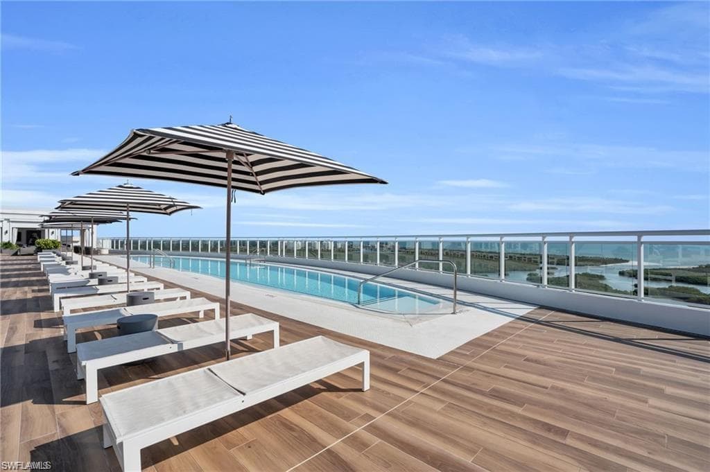 13915 Old Coast Rd 402, Naples, FL 34110-43