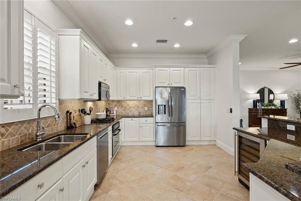 9074 Cascada Way 202, Naples, FL 34114-12