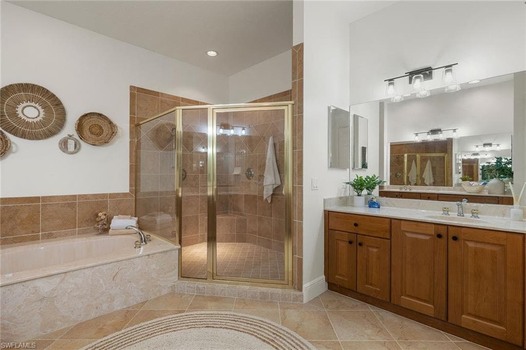 9074 Cascada Way 202, Naples, FL 34114-22