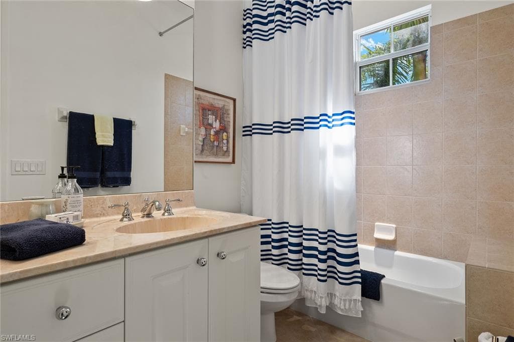 9074 Cascada Way 202, Naples, FL 34114-25