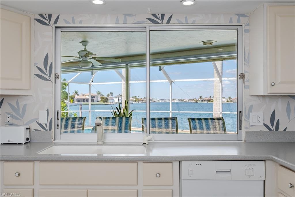 1064 Fieldstone Dr, Marco Island, FL 34145-16