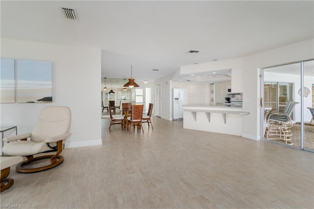 1064 Fieldstone Dr, Marco Island, FL 34145-17