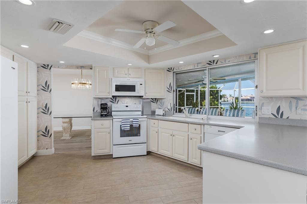 1064 Fieldstone Dr, Marco Island, FL 34145-19