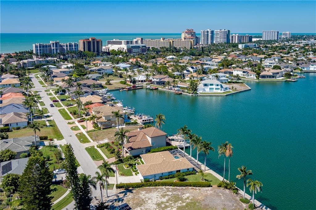 1064 Fieldstone Dr, Marco Island, FL 34145-5