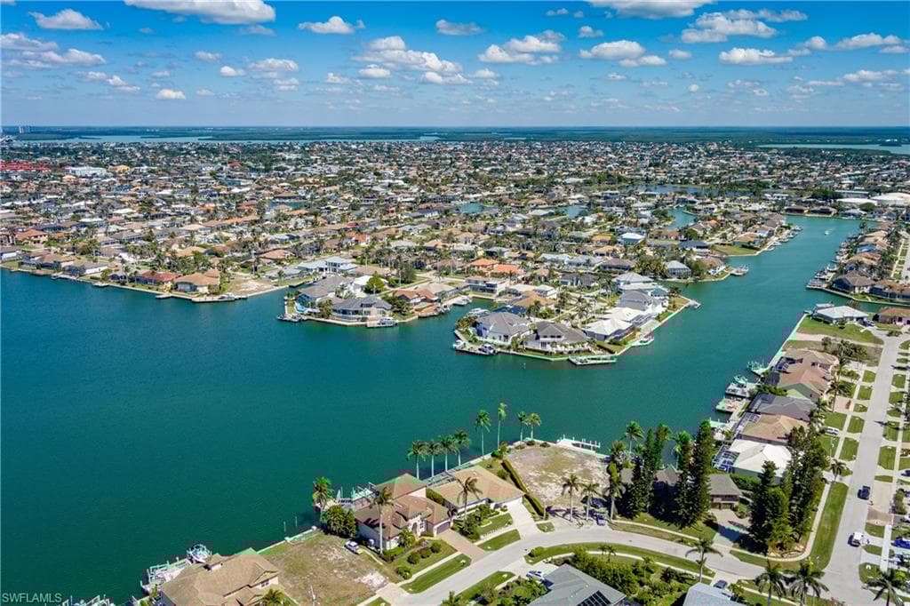 1064 Fieldstone Dr, Marco Island, FL 34145-6