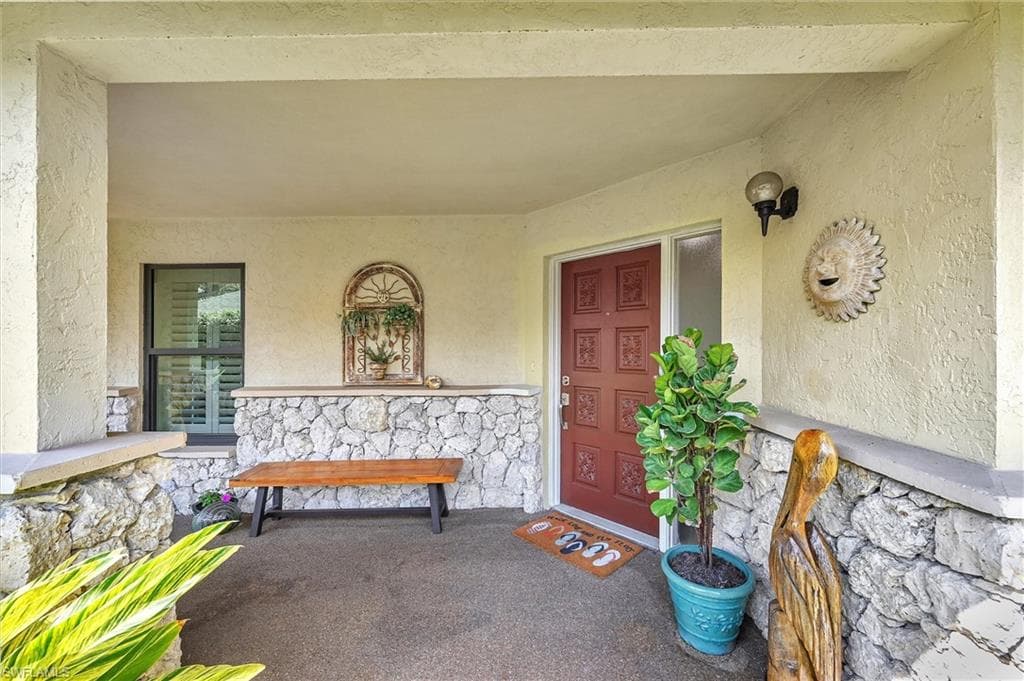 535 Augusta Blvd 4, Naples, FL 34113-9