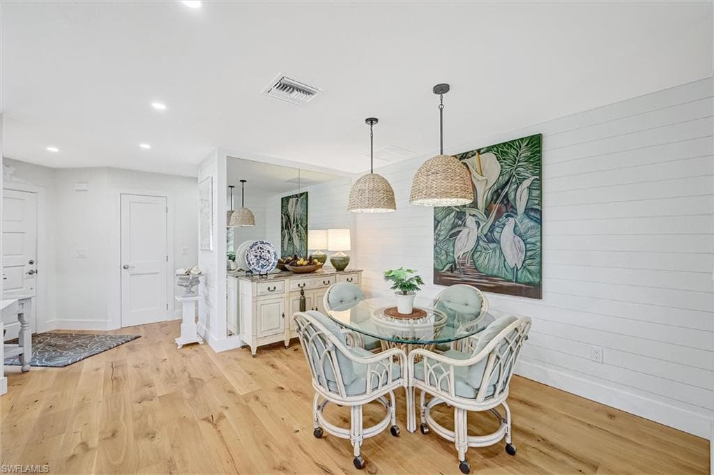535 Augusta Blvd 4, Naples, FL 34113-18